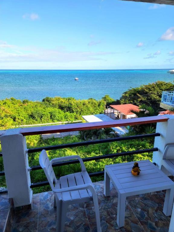 Sea Breeze Apartment *